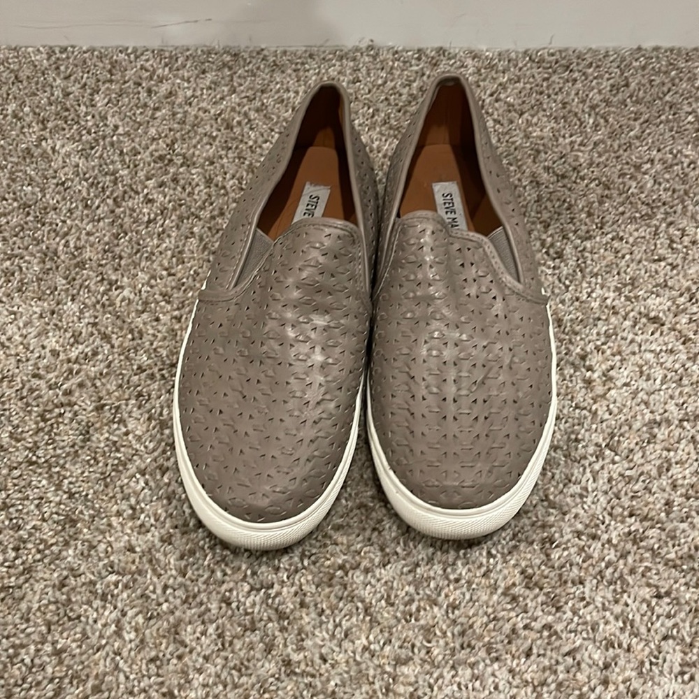 Steve Madden slide on